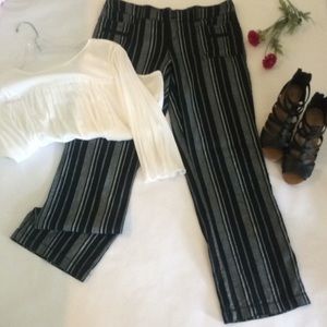 *Super Cute!*Linen Blend Black/White Striped Pants